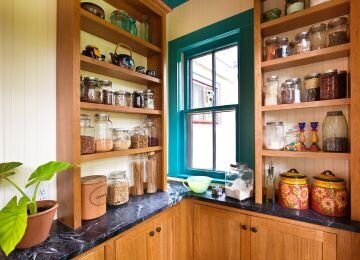 Kitchen & Pantry